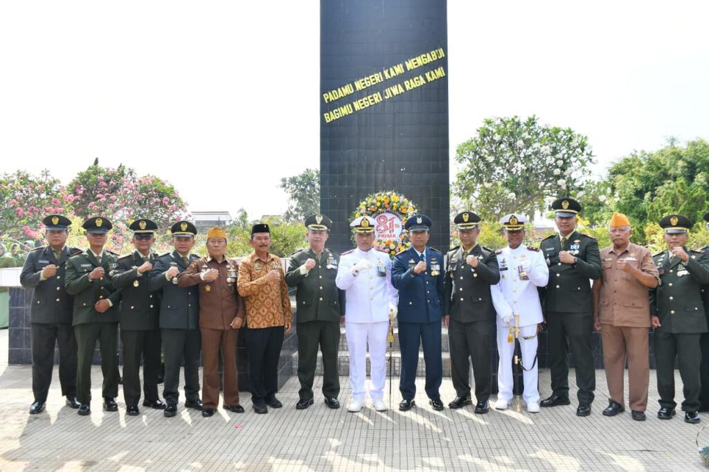 Ziarah Nasional HUT ke-81 TNI di Banyuwangi, Khidmat Kenang Jasa Para Pahlawan
